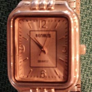 Benruz men's tank watch gold stretch band